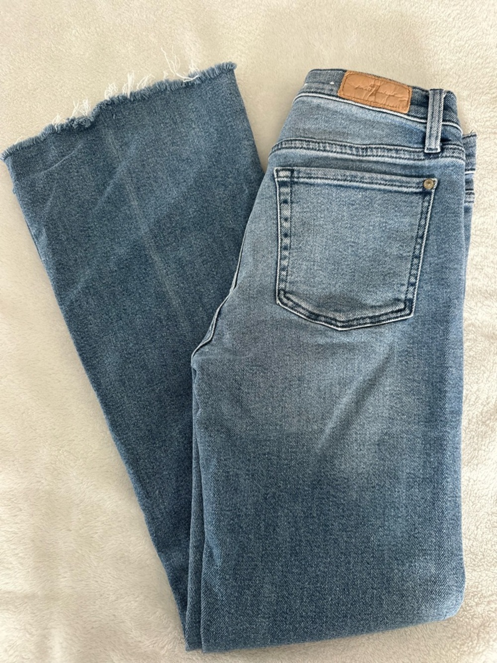 Seven for All Mankind- flared distressed Jeans- DOJO